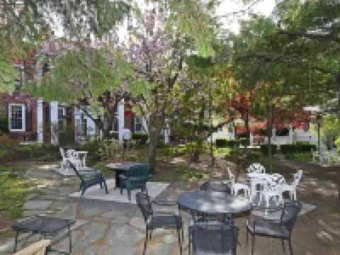 The Country Inn of Berkeley Springs Hotels in Berkeley Springs