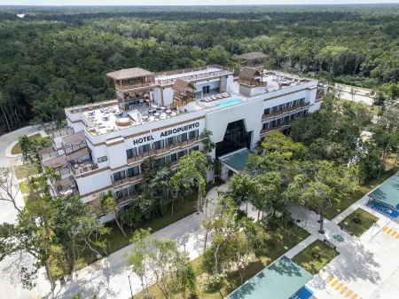 Hotel Tulum Aeropuerto Отели в г. Фелипе-Каррильо-Пуэрто