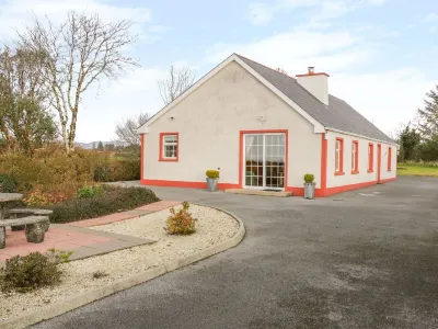 Ellen's Cottage Hotels near The Corner House