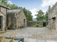 Carr House Farm Hotels in Glossop