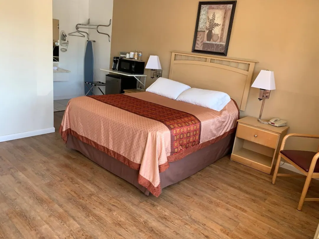 Redwood Inn - Napa Valley