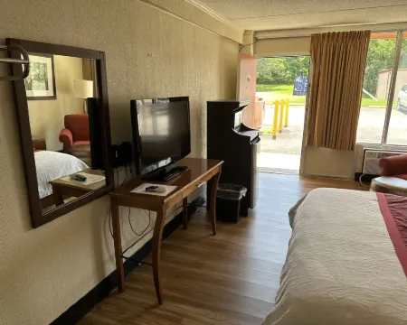 Daniel Boone Motor Inn Hotels in Pike County