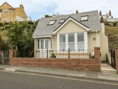 Sunrise Hotels near Filey Beach