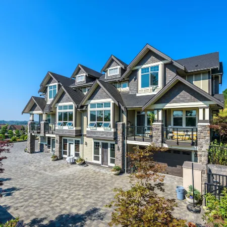 Brookside Inn Boutique Hotel