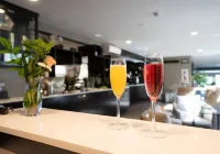 Aurora Hotel