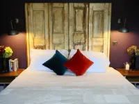 The Bunk Inn Hotels in Thatcham
