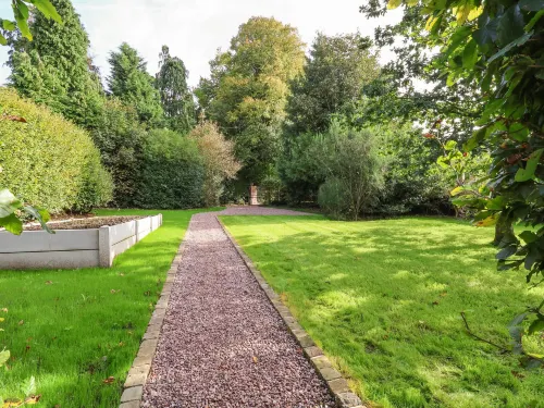 Bramble Lodge Hotels in Whitegate and Marton