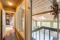 Close to Trails! Seven Devils Retreat w/ Hot Tub -  Privatzimmer