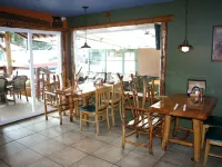 Lone Fir Resort Hotels in Cowlitz County