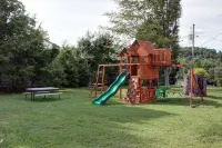 Highland Manor Inn Hotels in Townsend