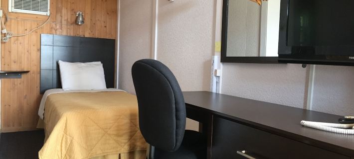 Country Squire Motel Hotels in Renfrew County