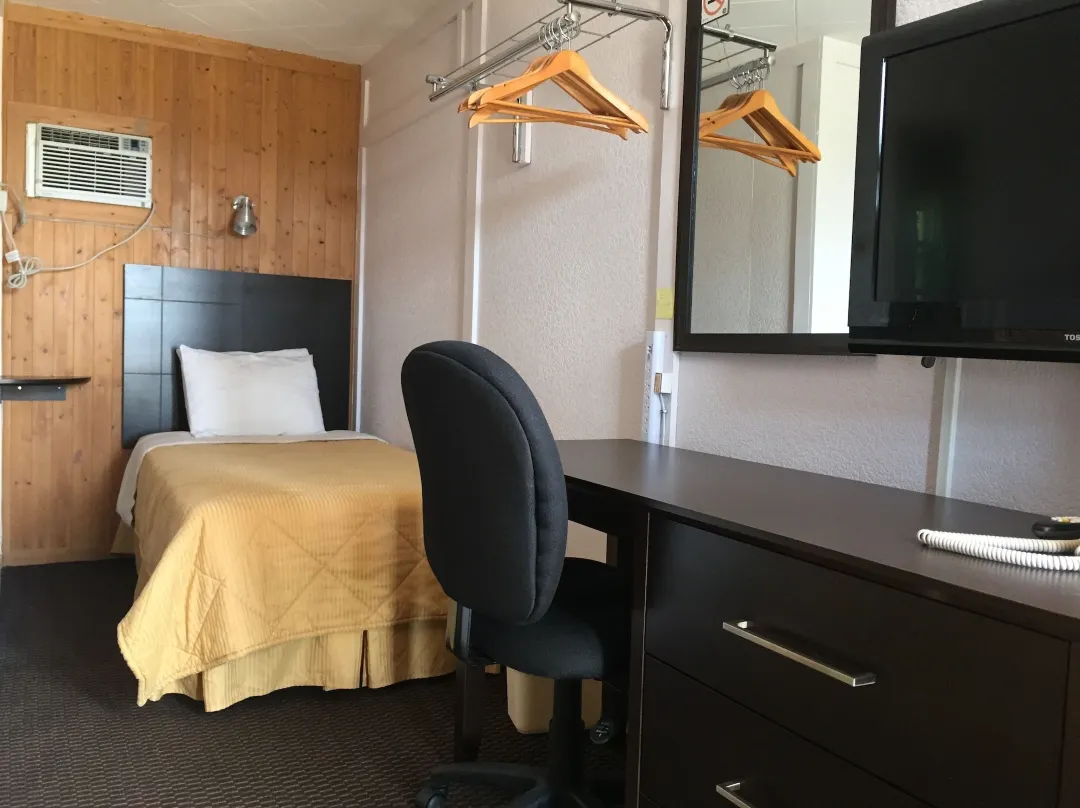 Country Squire Motel - Ontario