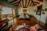 Casa Baronesa Waterfront Villa Hotels in Puerto Villamil