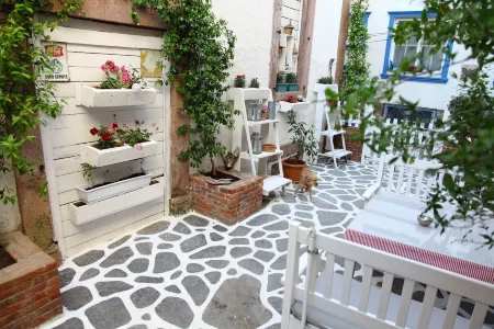 Cesmeli HAN Отели в г. Айвалык