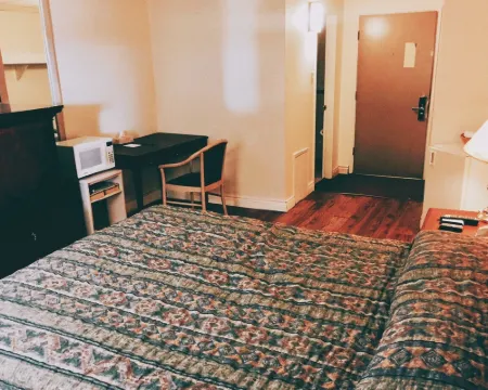 Hi Valley Motor Inn Hotels in Valleyview