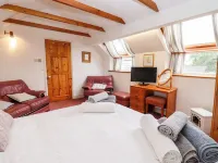 Granary Studio - 2-Star