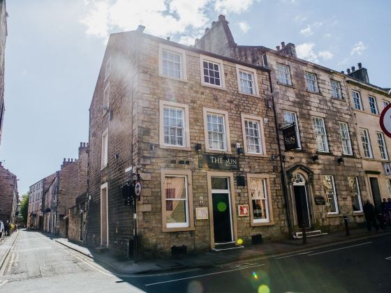 The Sun Hotel & Bar