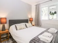 白色山丘小屋飯店