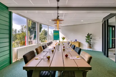 Stayokay Hostel Dordrecht - Nationaal Park de Biesbosch Hotels in 