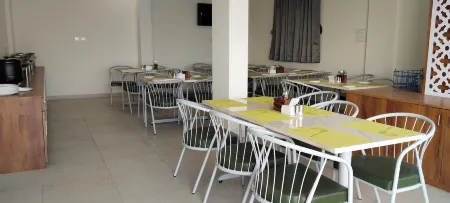 Hotel Sai Executive Отели в г. Уэйки Тарф Уода