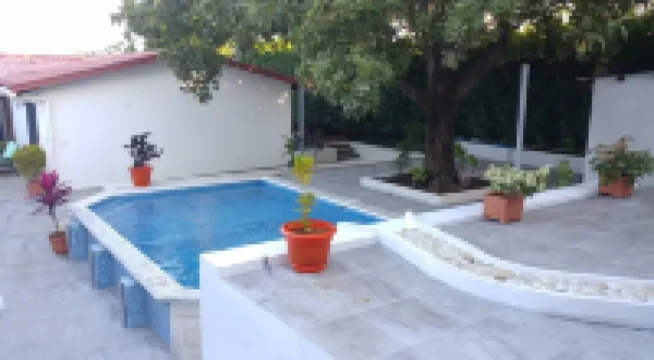 艾爾米拉多套房酒廊酒店