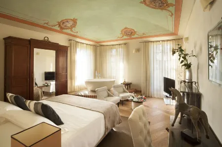 Borgo Ramezzana Country House Отели в г. Крешентино