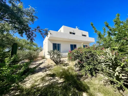 Eco living 2 bd oasis with ocean view Casa Milpa