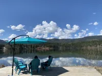 Civilia高爾夫度假村的Hotel Civilia Lakeside