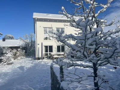 LIBORIA: Stylish house | sauna | 4min to the lake Hotel in zona Lake Staffelsee