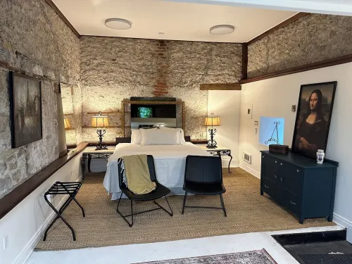 Rustic Escape - Private Suite in Downtown Elora