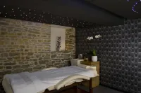 Logis Hotel Spa Restaurant Au Site Normand - スパ