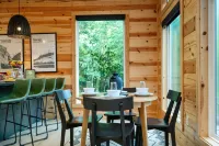 Rated Top 1% - Couples Enchanted Forest – Relax, Unwind, No Responsibilities!