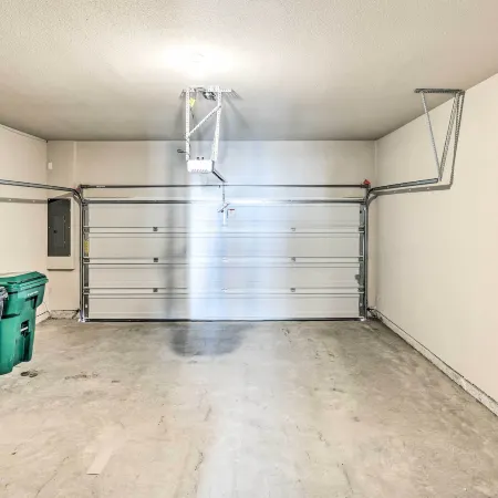 Brand-New Townhome Near UNT/Twu & the Square!