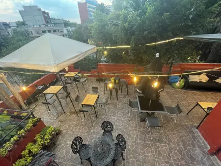 Hostal Roma Condesa Отели рядом с достопримечательностью «Площадь Трёх культур»