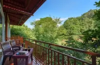 Leafyden Forest Cottages - Mountain view