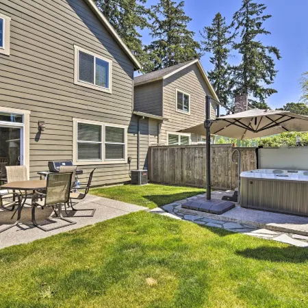 Portland Home w/ Private Hot Tub: 9 Mi to Downtown