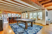 Game Room and Yard Greentown Home Near State Park - piscine