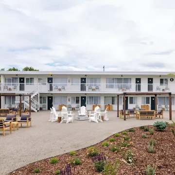 Kettle Valley Beach Resort