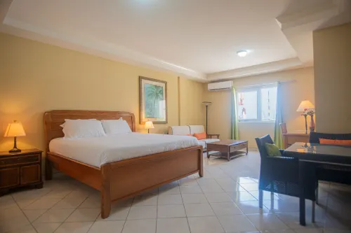 NEW ! Bay Harbor studio 202