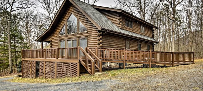 Cozy Winter Retreat Great Location and Pet Friendly Hotels in Shenandoah County