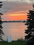 Lakefront House! Sup and Kayak Use Included. Near Golf!