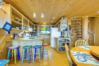 Deck & Panoramic Views: Bayfront House in Homer! - Beach