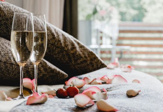 5. 로만티크 호텔 ..