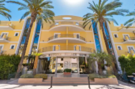 Victoria Palace Hotel & Zen Wellness Hotels in 