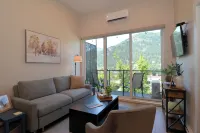 Downtown Mountain Getaway Hotels in Nelson