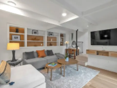 Stunning Neighborhood Home Walkable to Downtown Mill Valley Hotels in Mill Valley