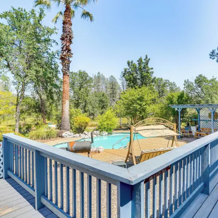 10 Mi to Redding: Serene Escape w/ Spacious Yard!