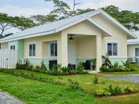 Cozy Luxury Ocean Pointe INN