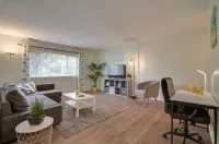 Just remodeled apartment close to airport and mall