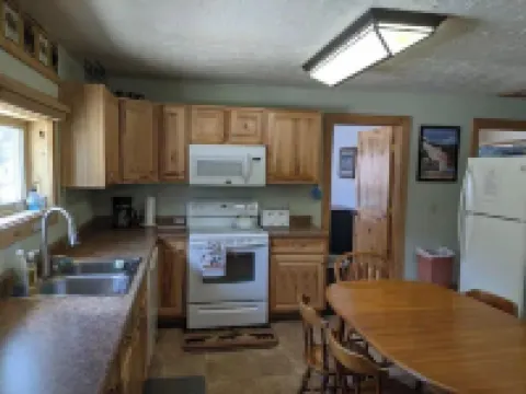 Colter's Cabin Yellowstone Getaway, Cooke City, MT Hotels in Cooke City